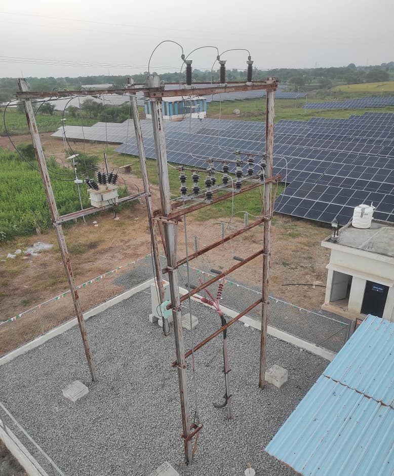 33 kV structure in front of the 7.5 MW solar array, seen from above